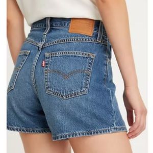 Levi’s High Waisted Mom Short